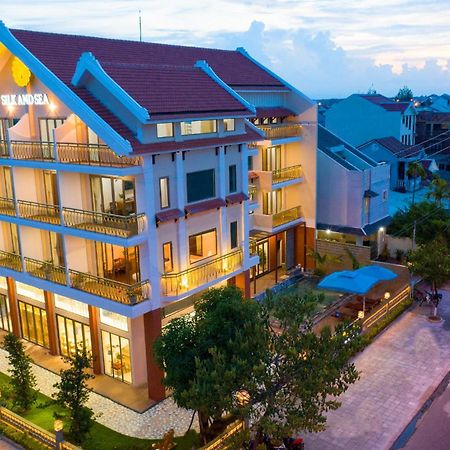 Silk And Sea Hotel Tan Thanh Bagian luar foto