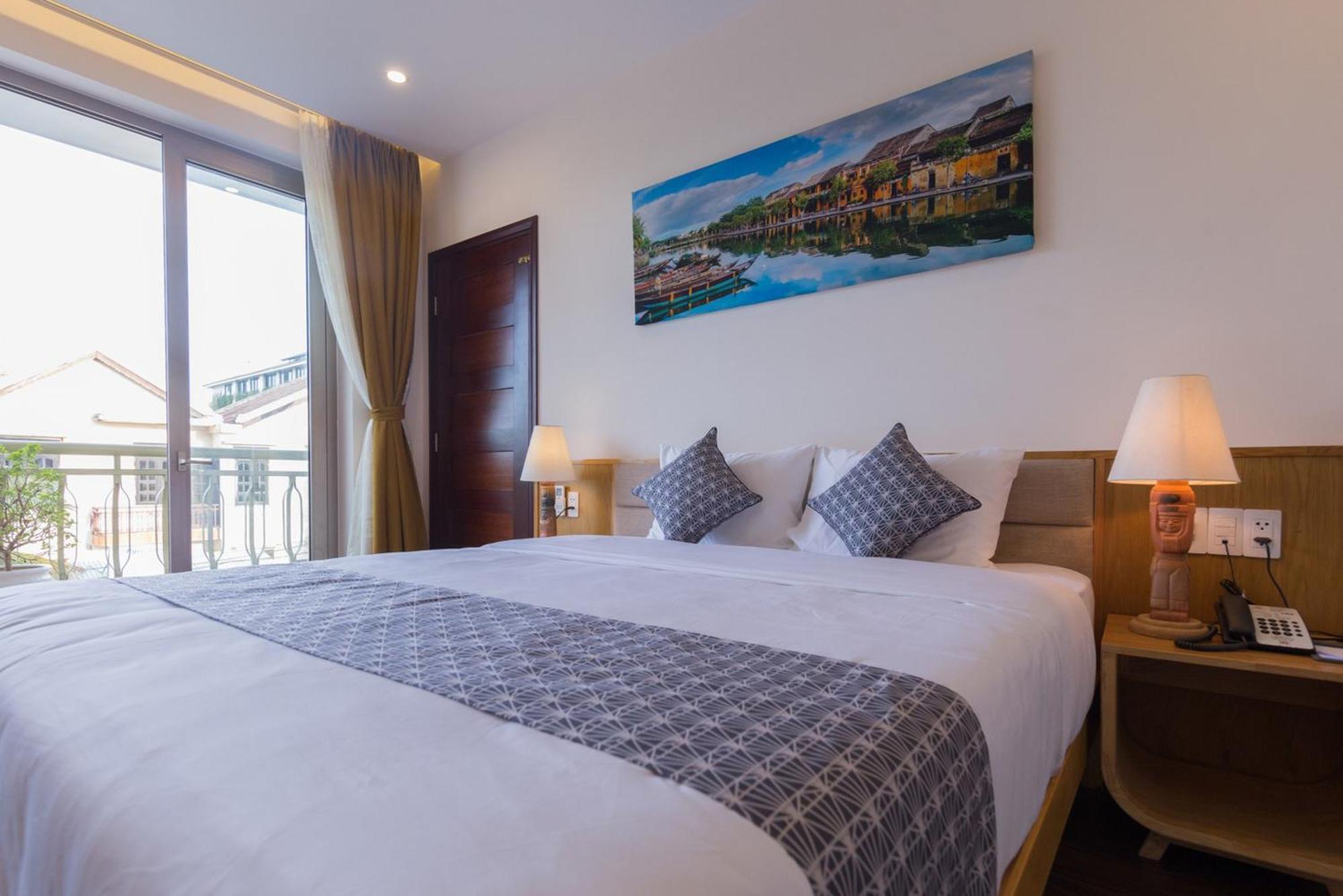 Silk And Sea Hotel Tan Thanh Bagian luar foto