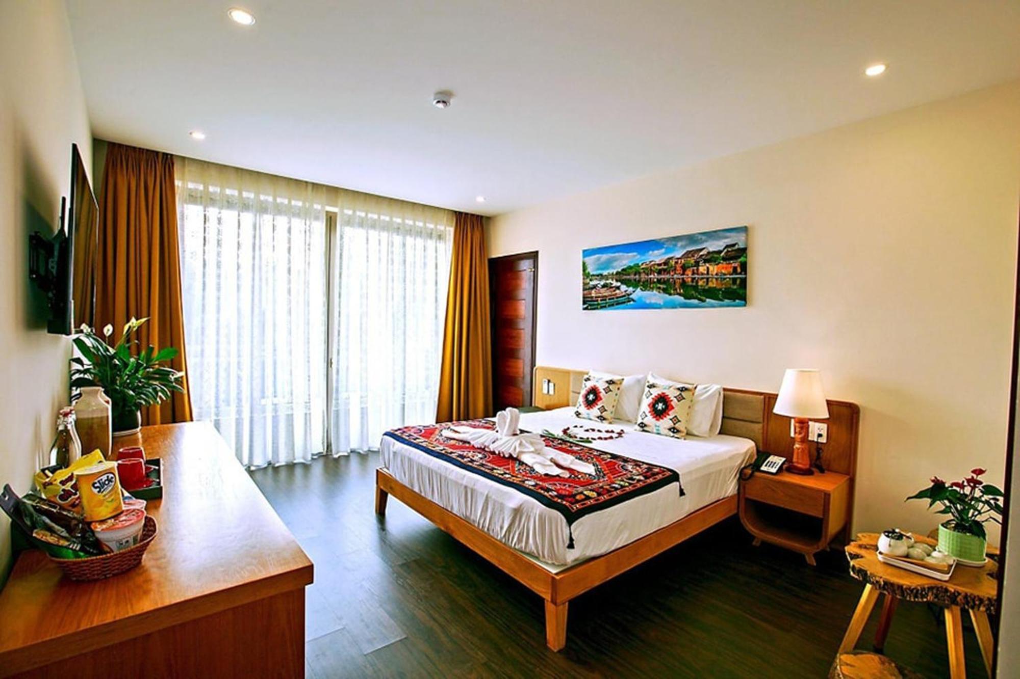 Silk And Sea Hotel Tan Thanh Bagian luar foto
