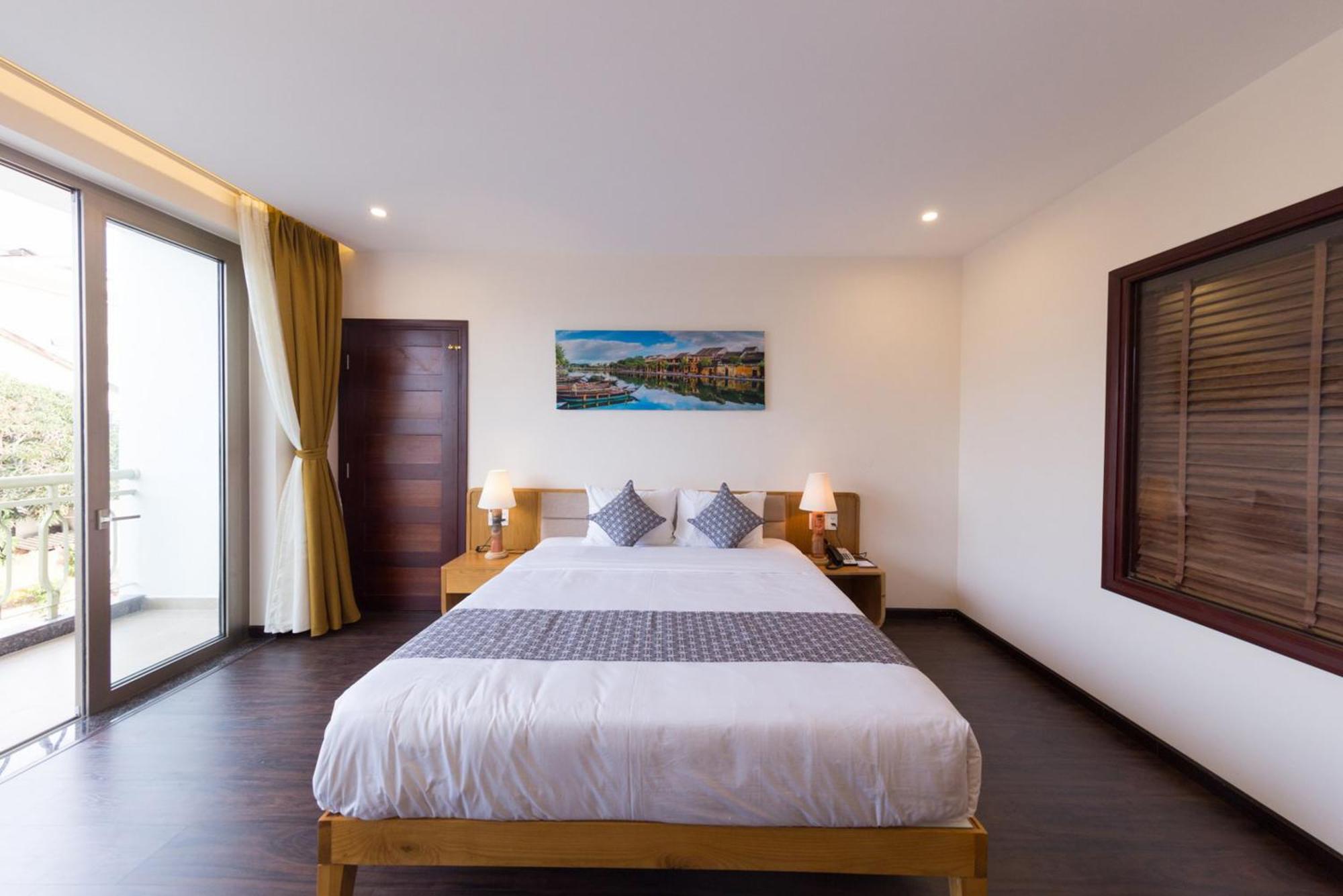 Silk And Sea Hotel Tan Thanh Bagian luar foto
